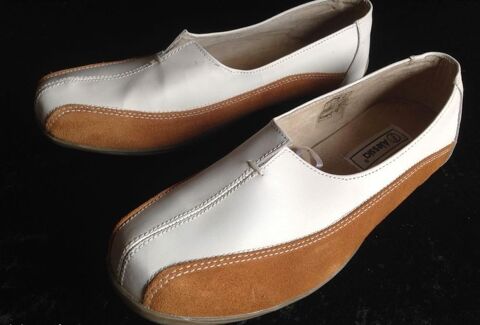 CHAUSSURES NEUVES FEMME ALESSIA TAILLE 40 Envoi Possible
17 Tr�gunc (29)