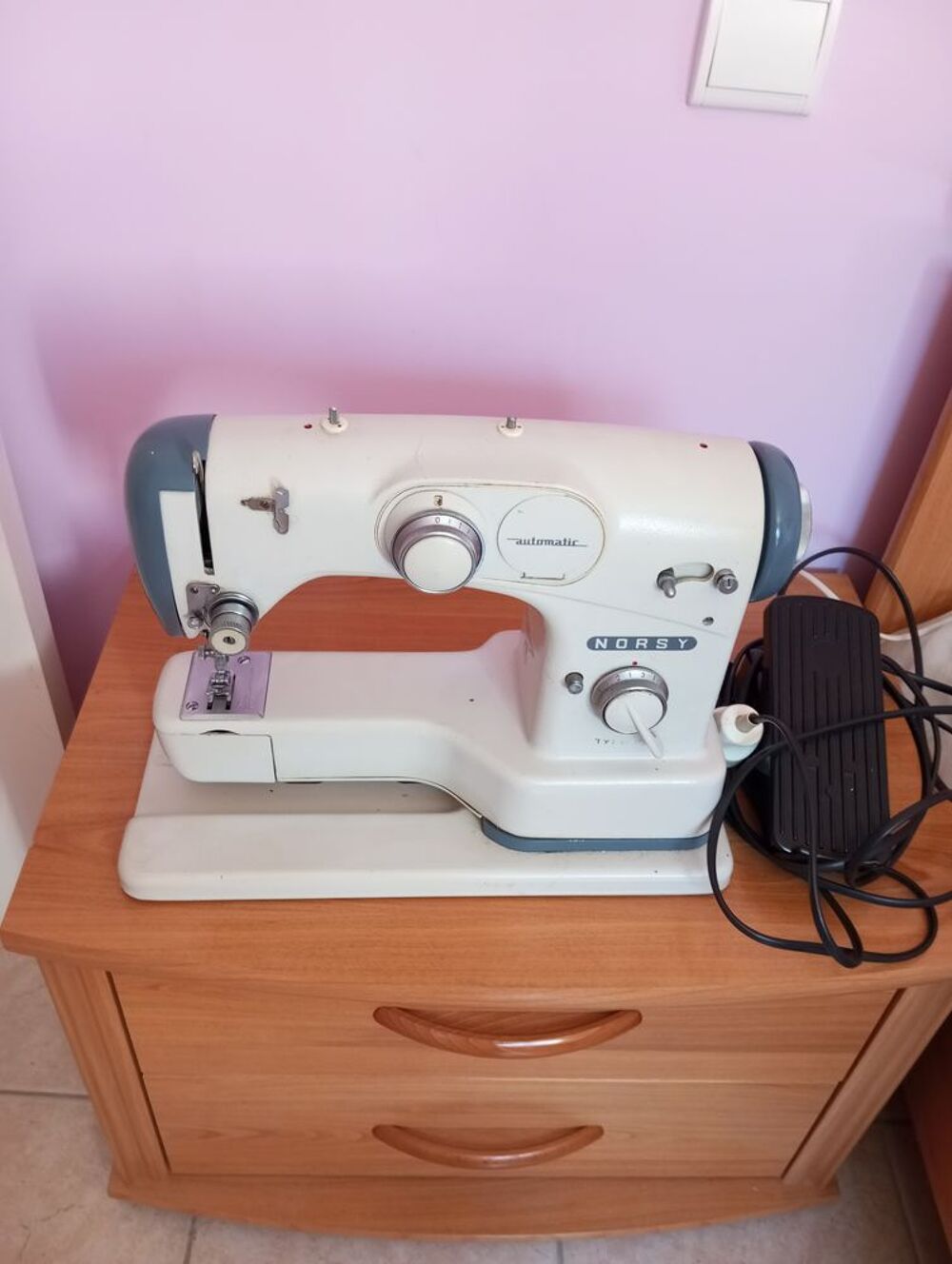 Machine &agrave; coudre Electroménager