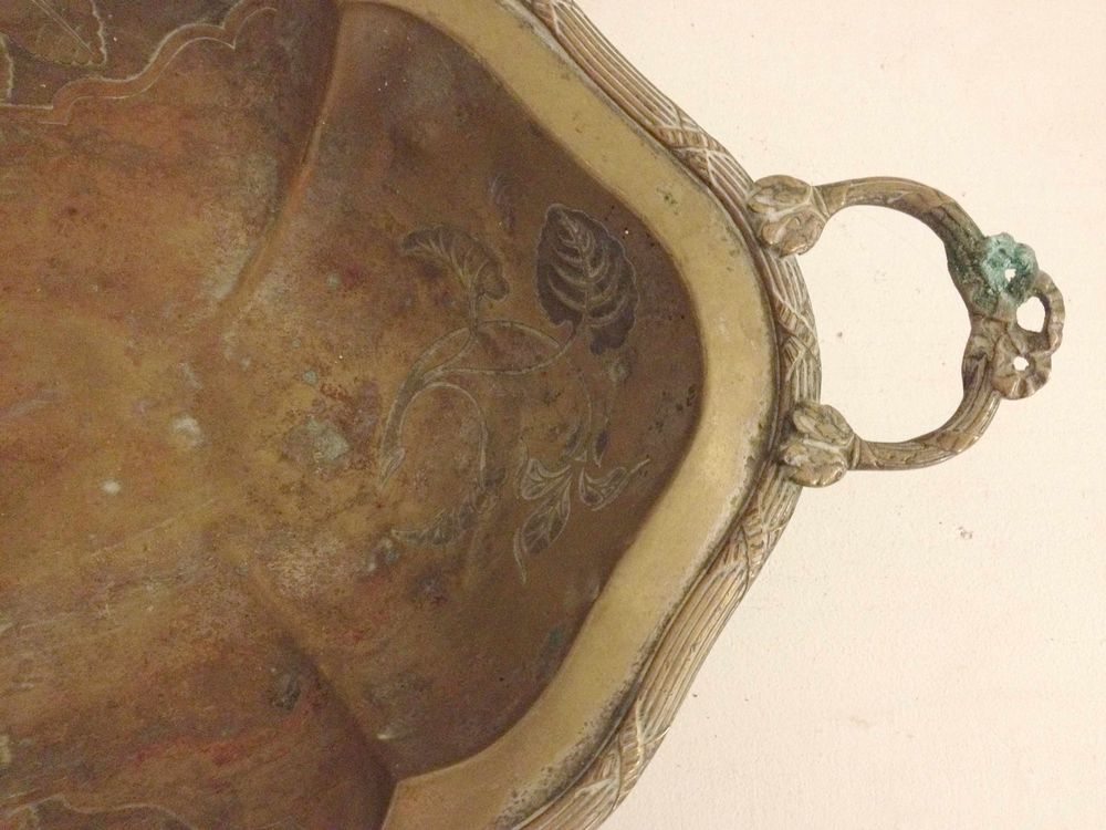 Souvenir ancien plat &agrave; corbeille &agrave; service ou autre Décoration