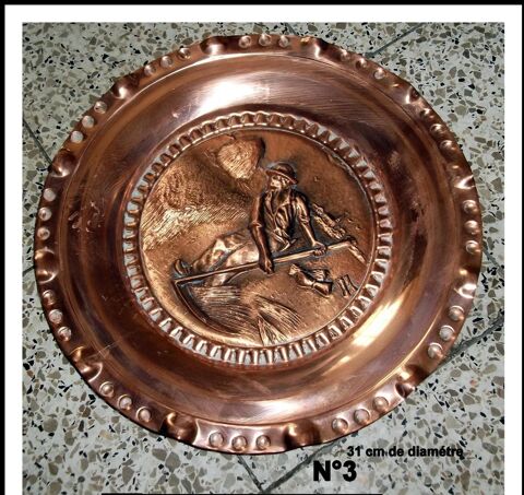 assiette en cuivre le faucheur. 5 Wattrelos (59)
