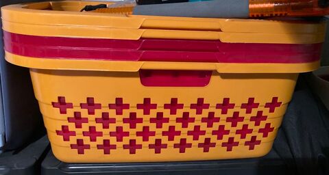 Corbeille a linge x 4 9 Annemasse (74)