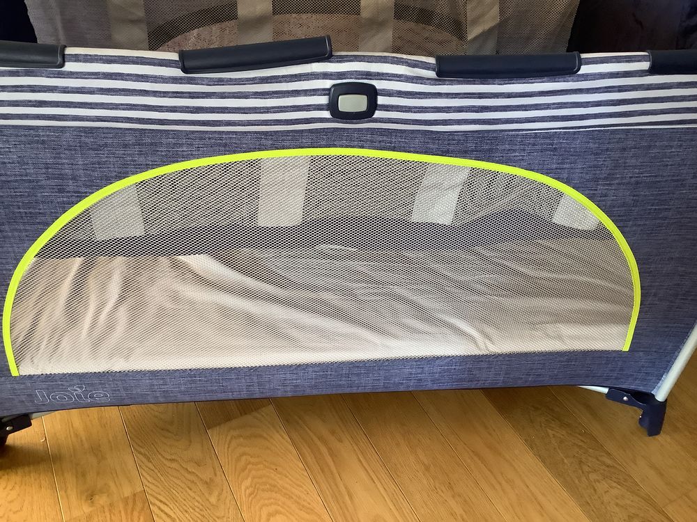 Lit parapluie avec tous ses accessoires Mobilier enfants