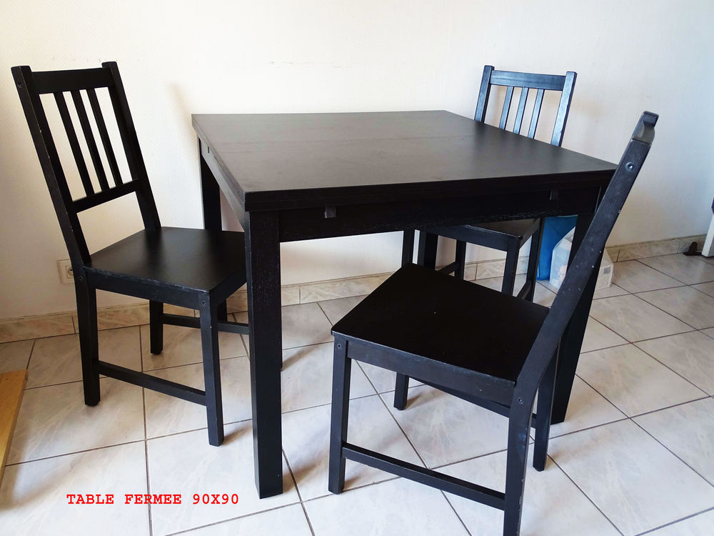 TABLE A MANGER ET 4 CHAISES Meubles