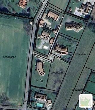  Terrain � vendre 1626 m� Les issards