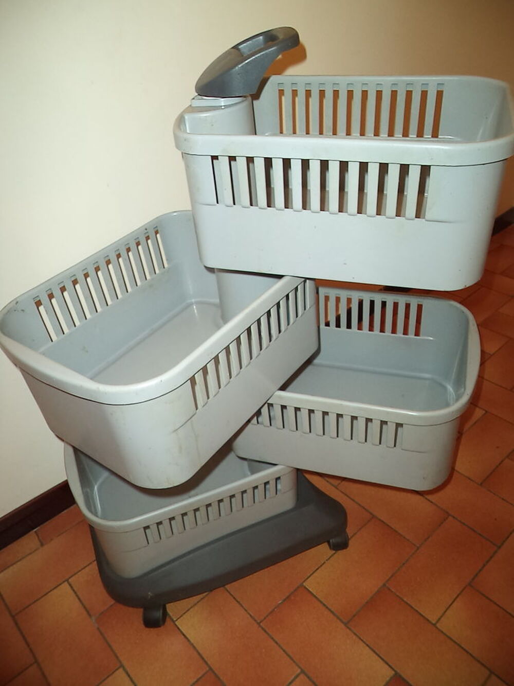 Meuble servante sur roulettes Meubles