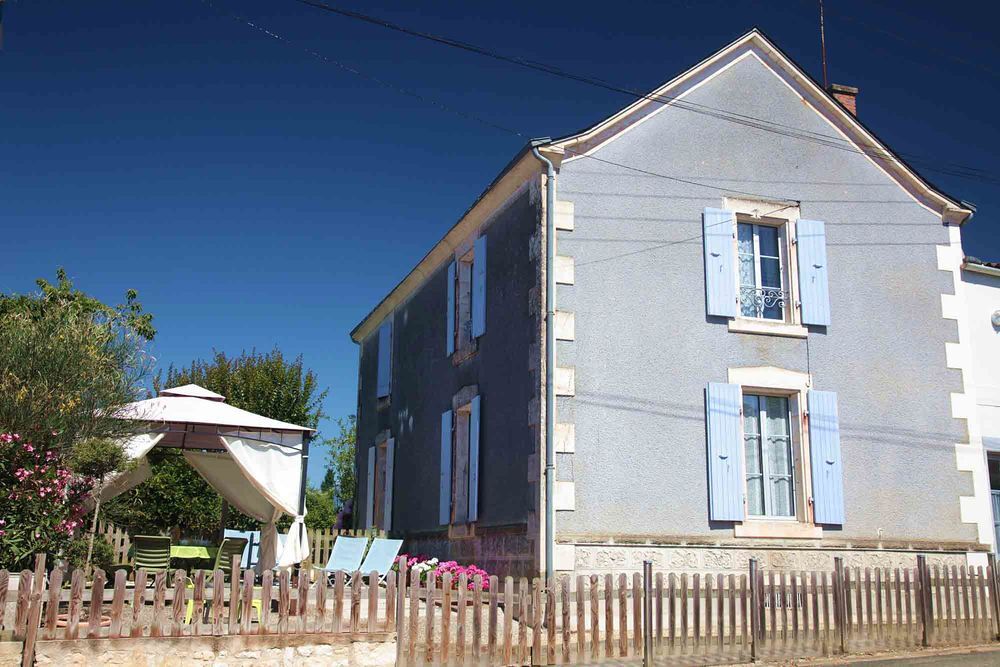 Location Maison location d'une maison Saint-martin-des-fontaines