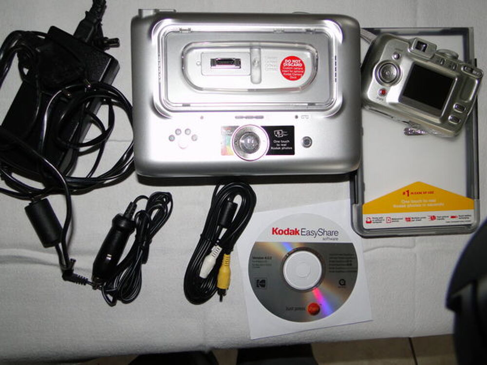 APPAREIL PHOTO NUMERIQUE KODAK AVEC STATION D'IMPRESSION Photos/Video/TV