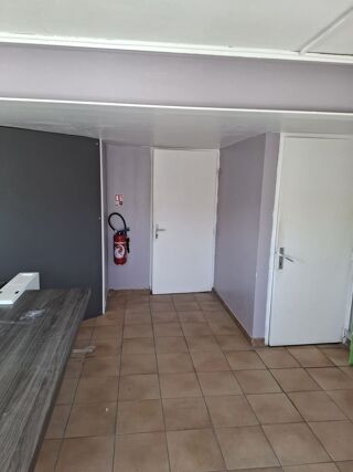  Atelier à louer 3 pièces 55 m² La penne-sur-huveaune