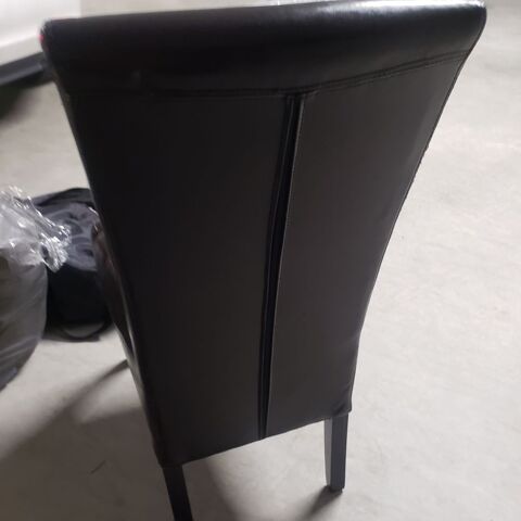 Chaise simili cuir noir 40 Cruseilles (74)