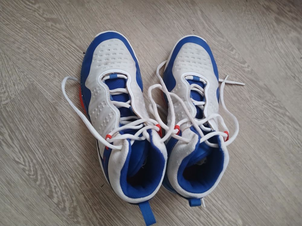 Baskets montantes mixtes. Chaussures enfants
