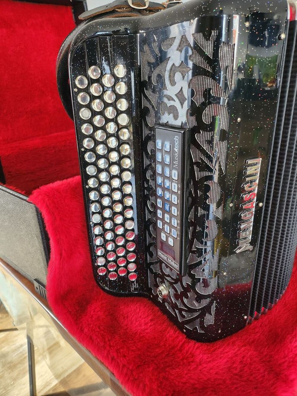 ACCORDEON MENGASINI F4 SUPER Instruments de musique