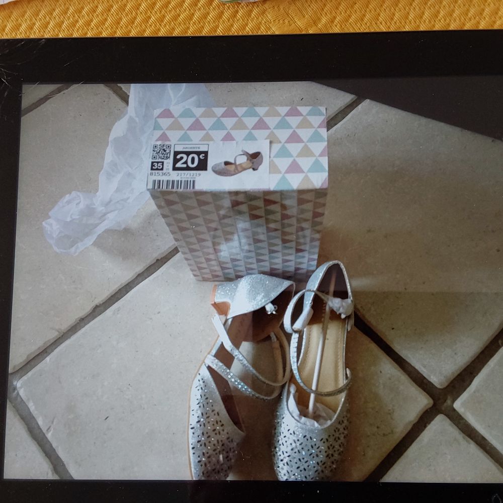 Chaussures neuves argent&eacute;es pointure 35 ki..te.toi Chaussures