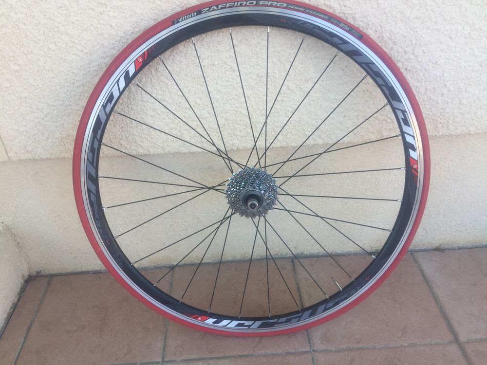 V&eacute;lo route Corrado et Home trainer Elite complet Vélos
