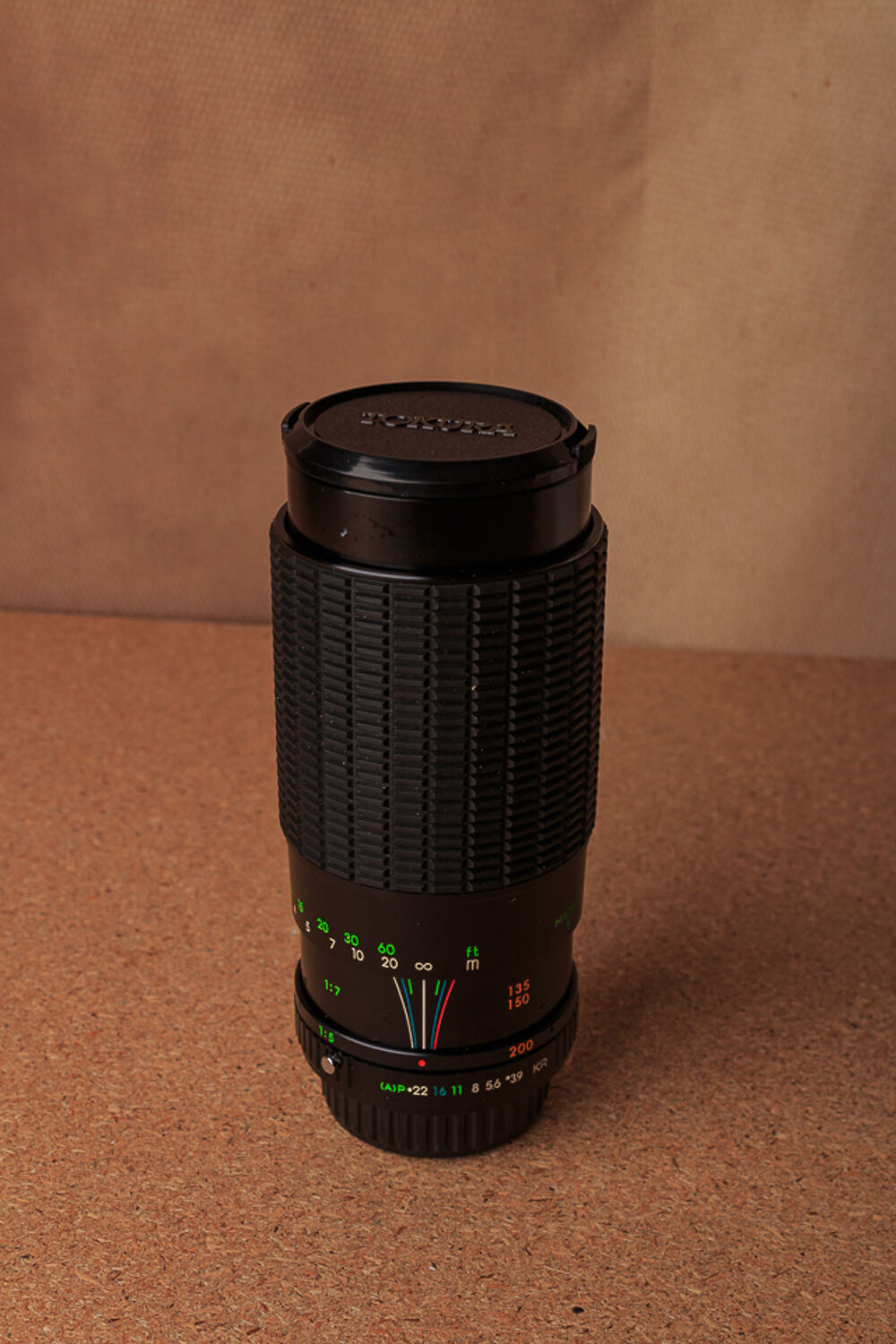 Zoom Tokura 80-200mm pour boitier arg. Photos/Video/TV