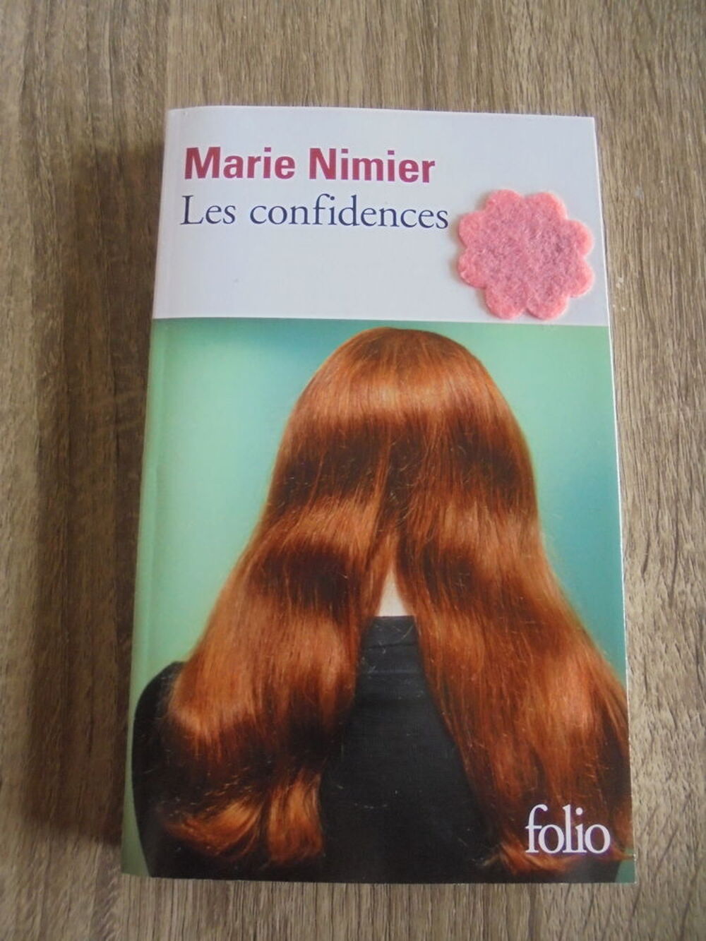 Les confidences (123) Livres et BD