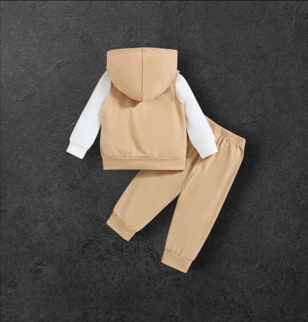 V&ecirc;tements b&eacute;b&eacute; 3 pi&egrave;ce 12/18 moi V�tements