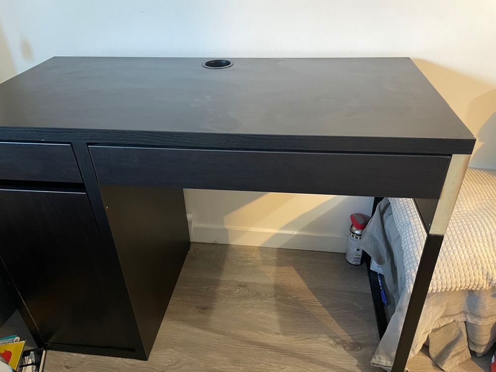 bureau noir IKEA Meubles