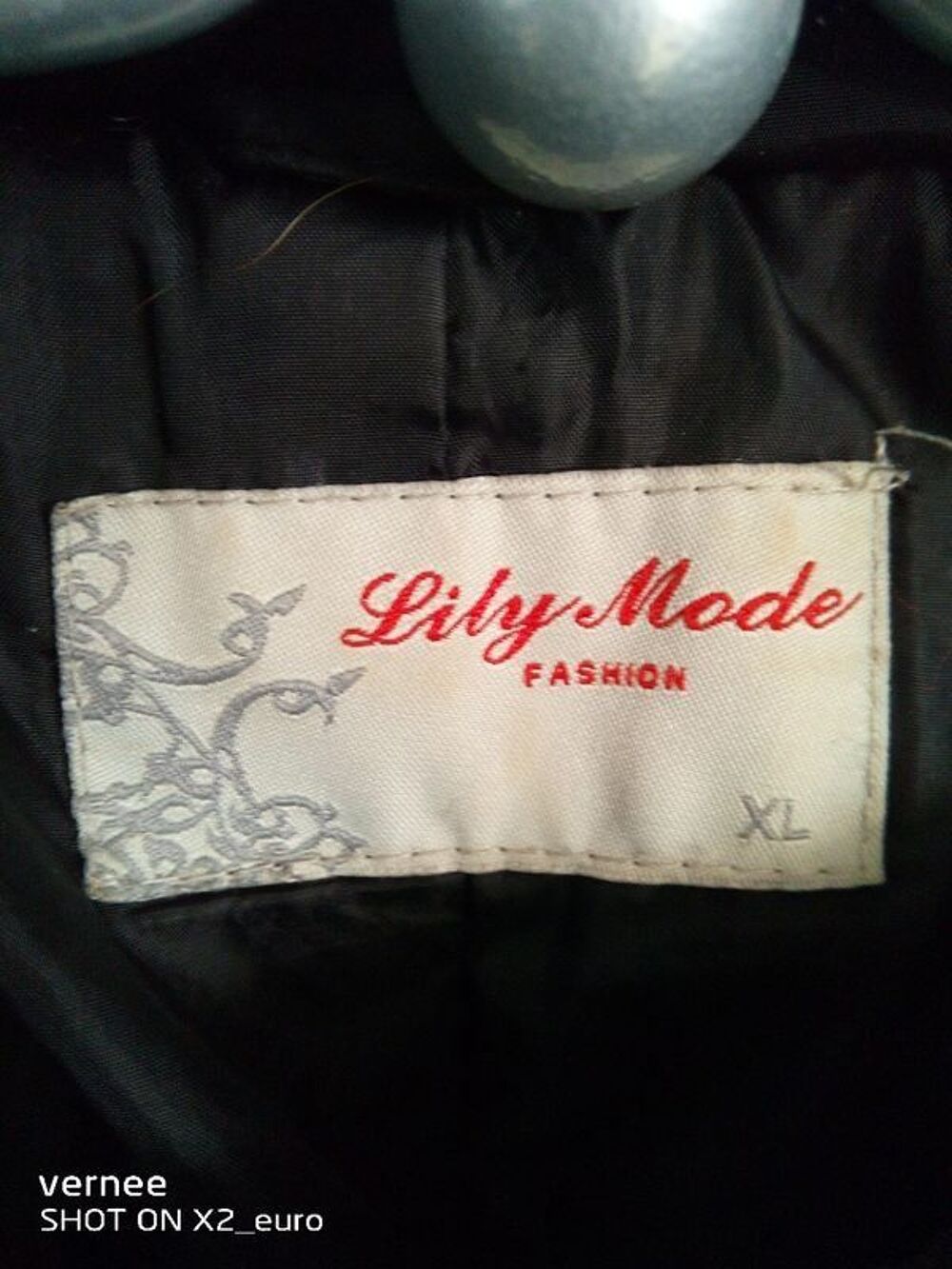 Doudoune &agrave; capuche Vêtements