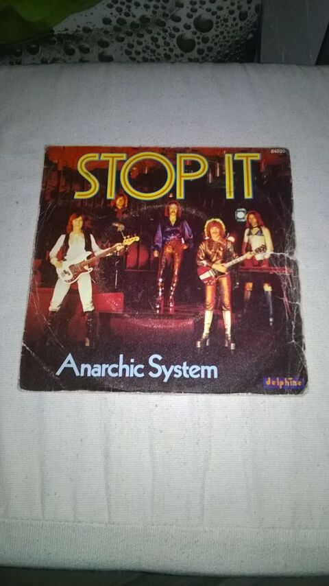 Vinyle 45 T  Anarchic System 
Stop It 
1976
Bon etat
Sto 5 Talange (57)