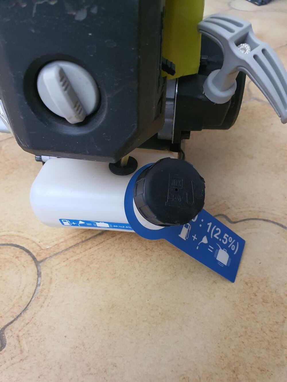DEBROUSSAILLEUSE THERMIQUE RYOBI RBC42FSBO Jardin