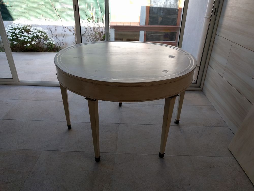 TABLE RONDE PLIANTE DEMI-LUNE Meubles