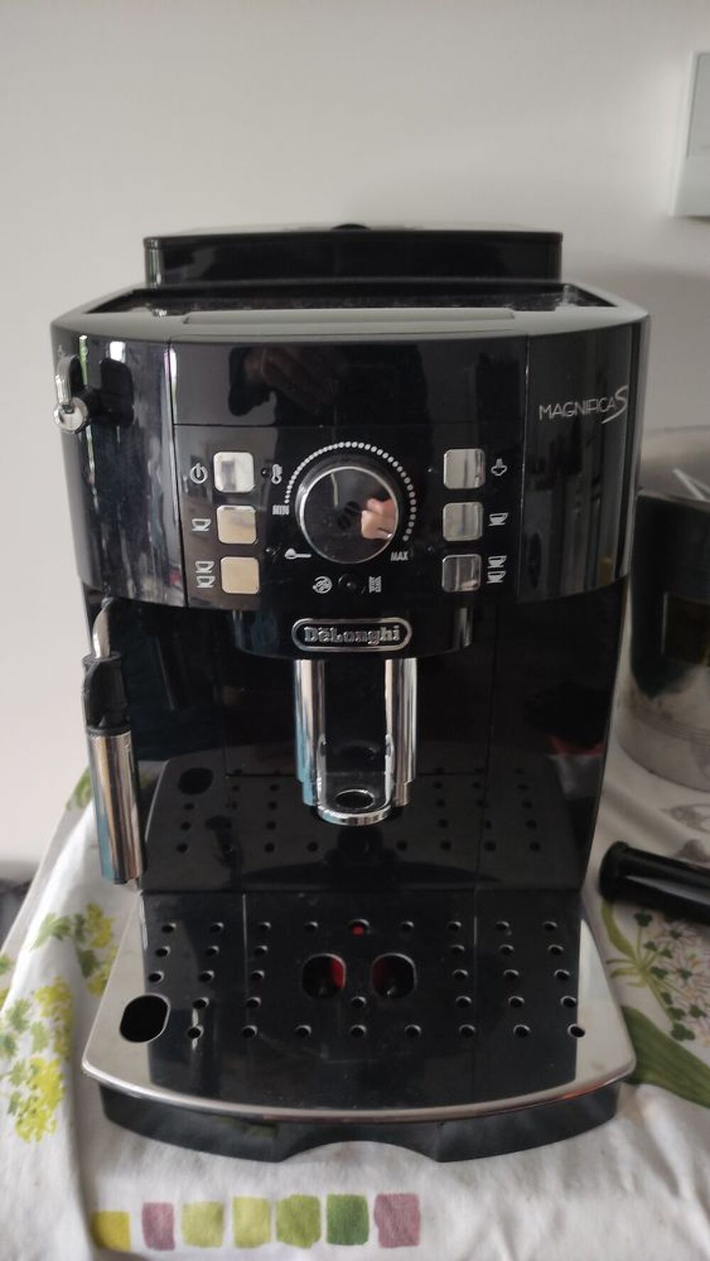 re cafeti&egrave;re delonghi achet&eacute; en avril Electromnager