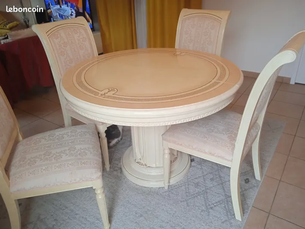 Table de salon et 6 chaises Meubles