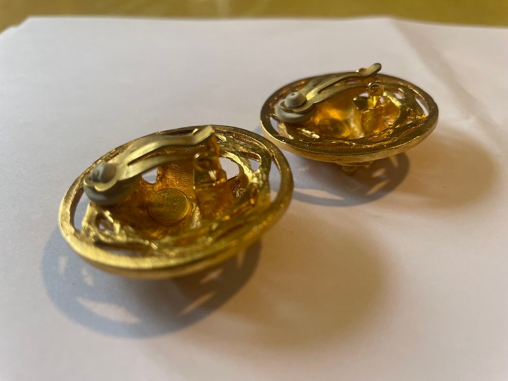 BO Boucles d'Oreilles Ronde dor&eacute;e arabesques LANVIN Bijoux et montres