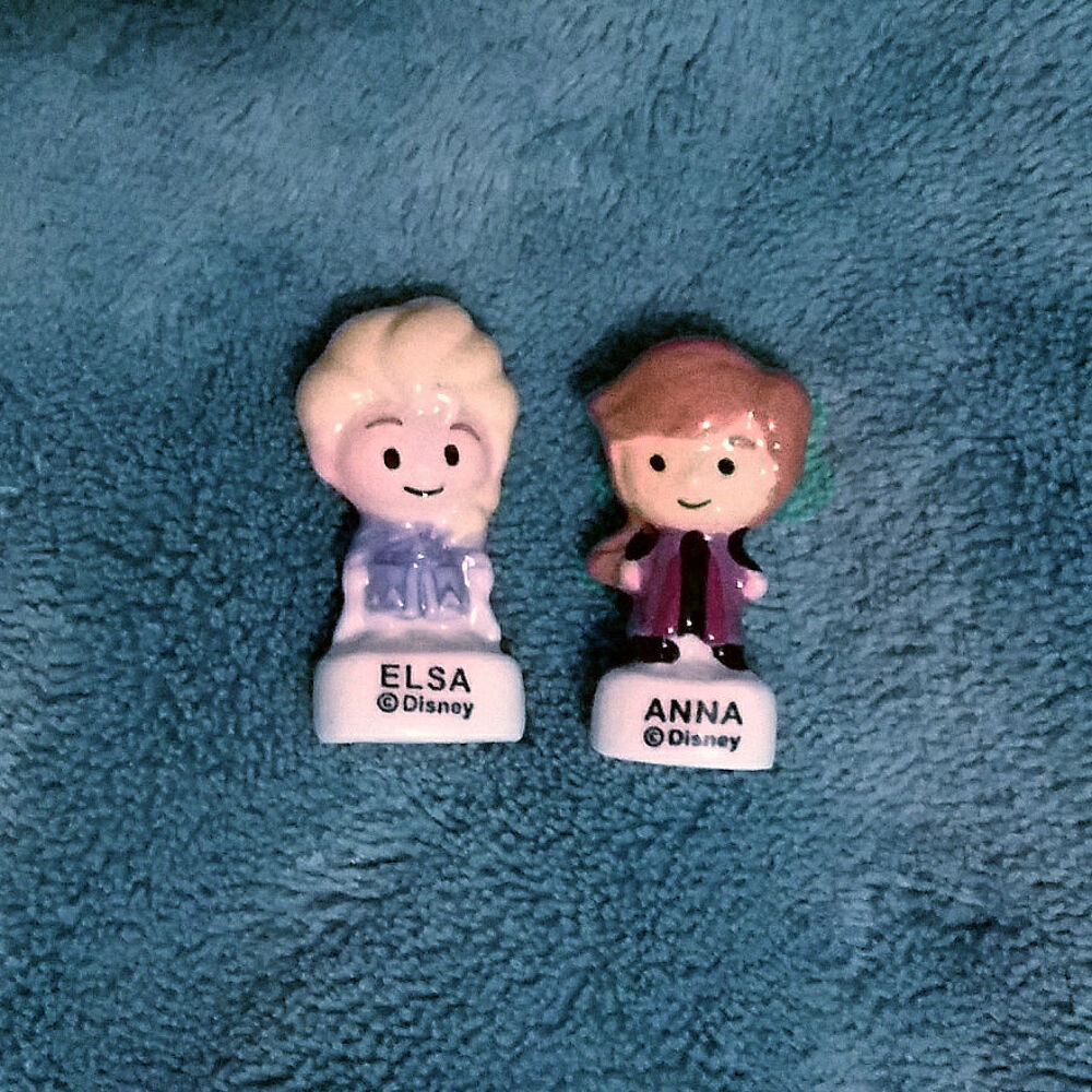 Lot 2 f&egrave;ves La reine des neiges, Elsa et Anna 