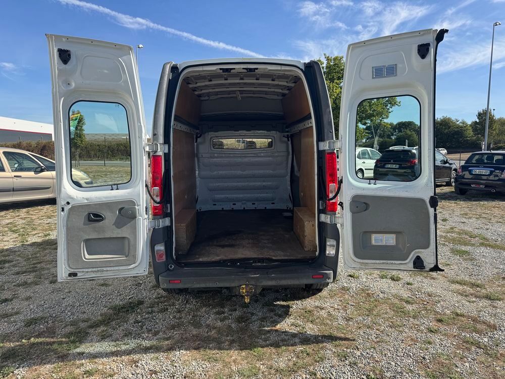 Trafic TRAFIC FGN DCI 115 L2H2 1200 KG CONFORT EURO 5 2013 occasion 56400 Brech