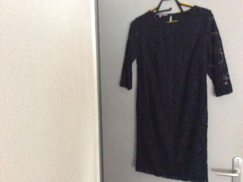 ROBE DENTELLE 30 Avignon (84)