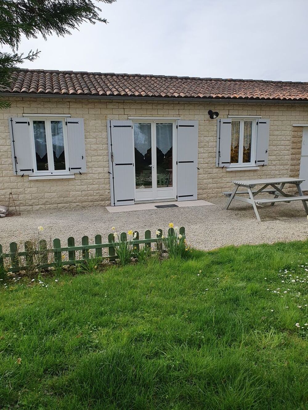   Petite maison a la campagne avec votre animal Poitou-Charentes, Aunac (16460)