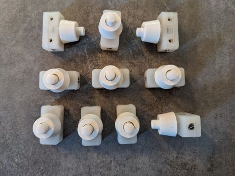 Lot De 10 interrupteurs � poussoir BLANC �crou BLANC bornes 27 Marseille 13 (13)