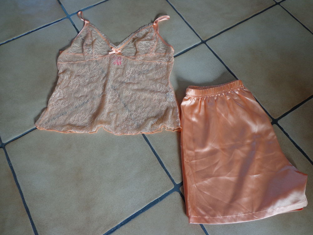 Pyjama short taille 40 Vêtements