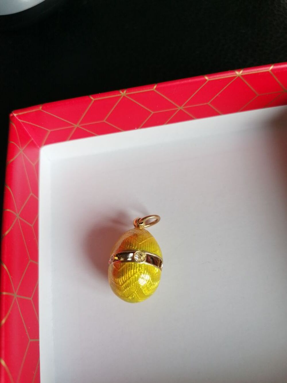 Pendentif bijou oeuf Bijoux et montres