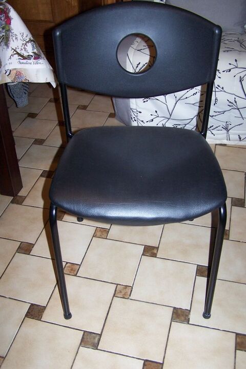 CHAISE. 50 Montluçon (03)