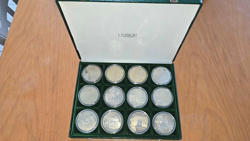 Coffret 12 m&eacute;dailles D&eacute;barquement 1939-1945 parfait &eacute;tat (BU) 