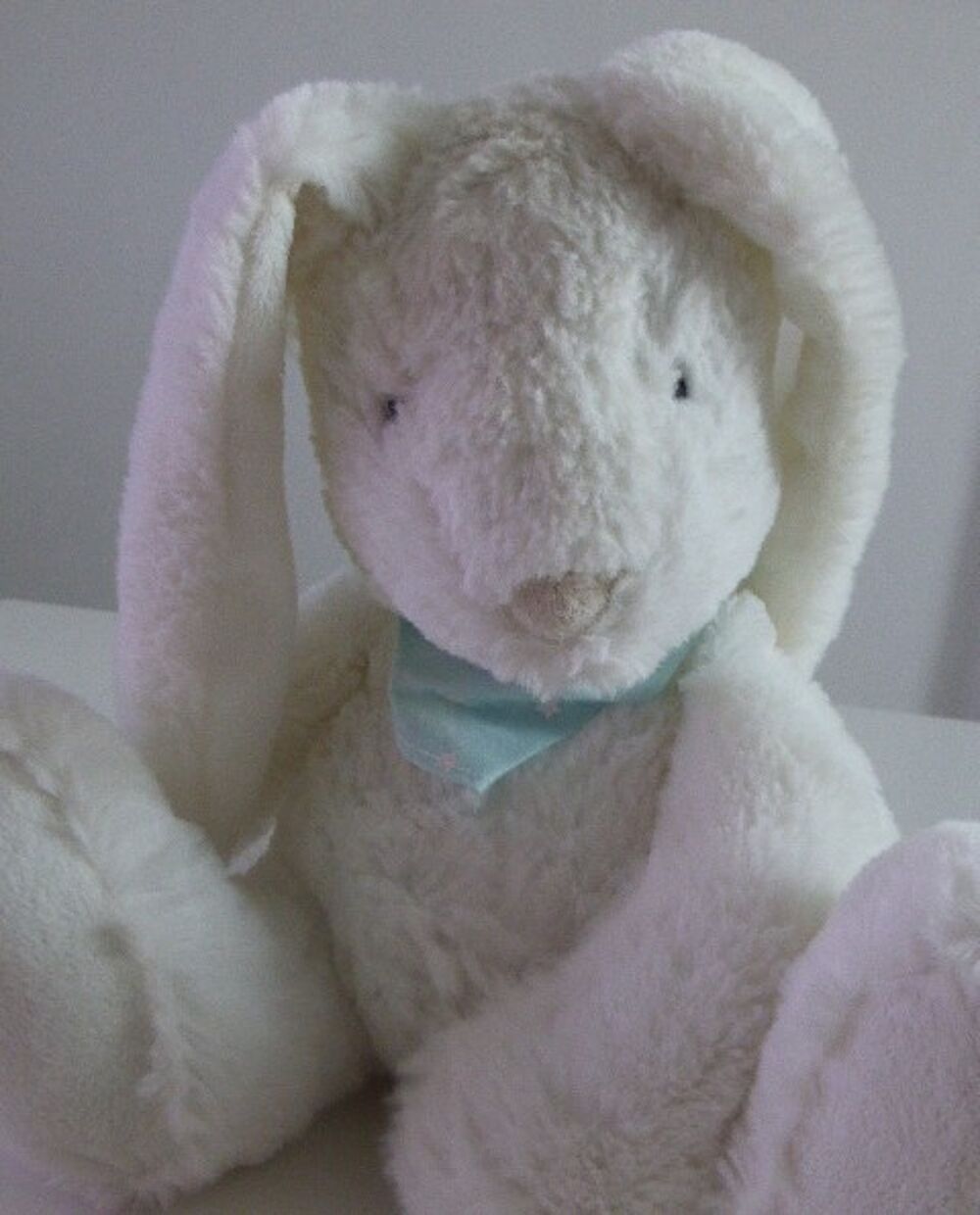 peluche lapin blanc foulard bleu etoiles CYRILLUS Jeux / jouets