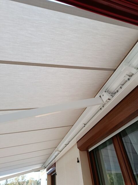 STORE BANNE COFFRE MOTORISÉ L5560X3000mm NEUF + LAMBREQUIN Garchizy (58)