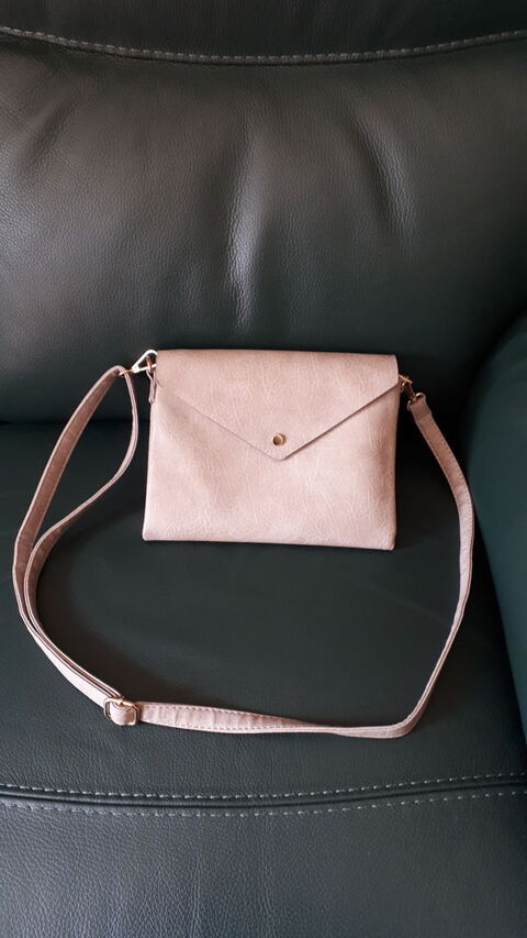 DON SAC A MAINS FEMME 0 Versailles (78)