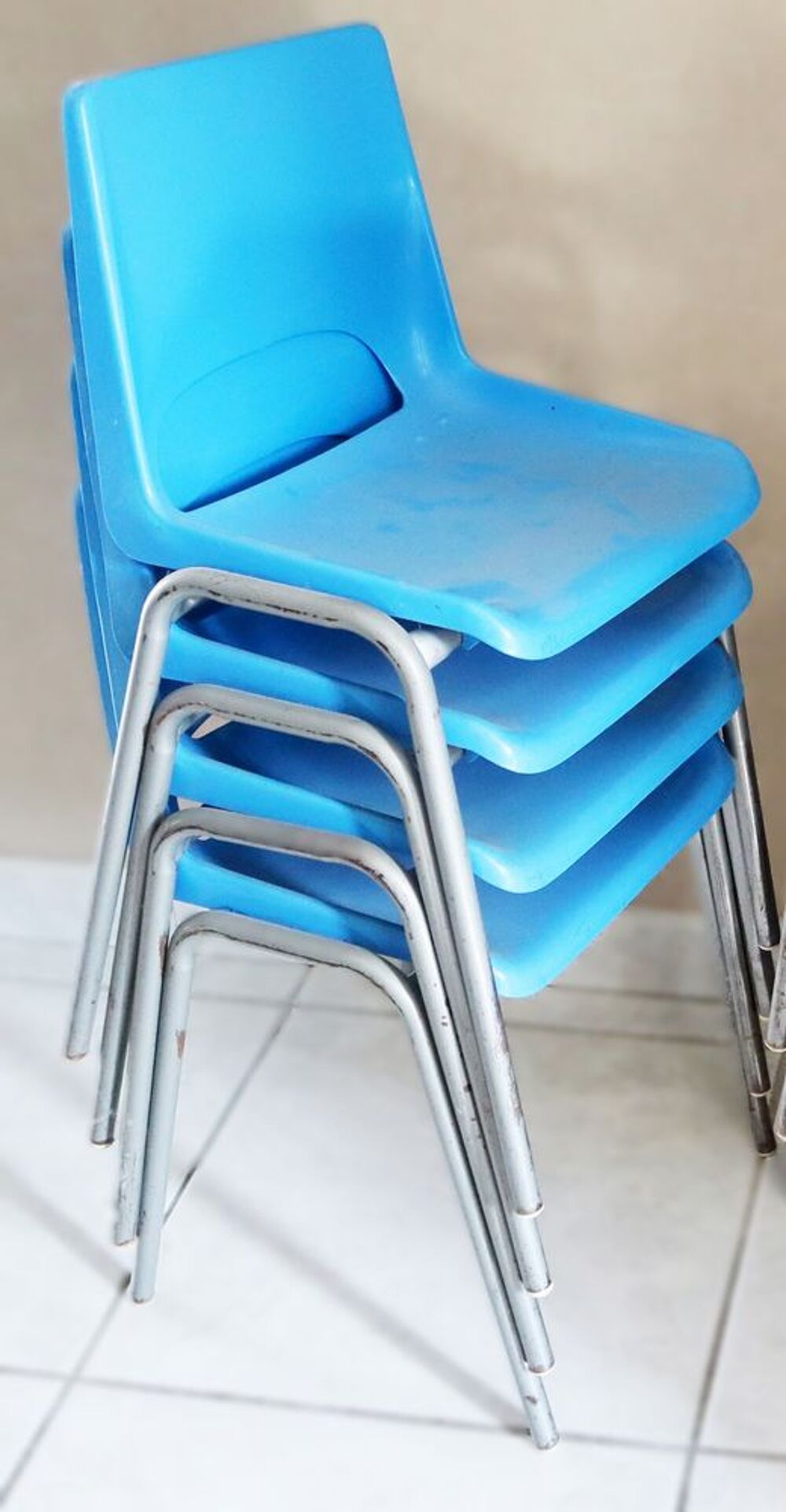 Lot de 5 chaises d'&eacute;cole maternelle ou de garderie, vintage Meubles