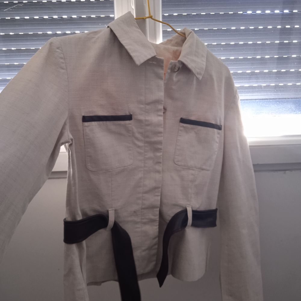  veste de type tailleur fermeture bouton, &eacute;cru, ceinture mar Vêtements