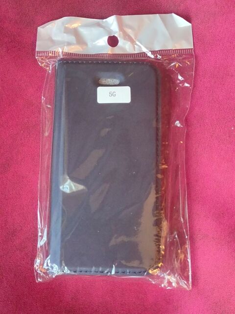 �tui t�l�phone iphone 5 neuf jamais d�ball� 5 Avermes (03)