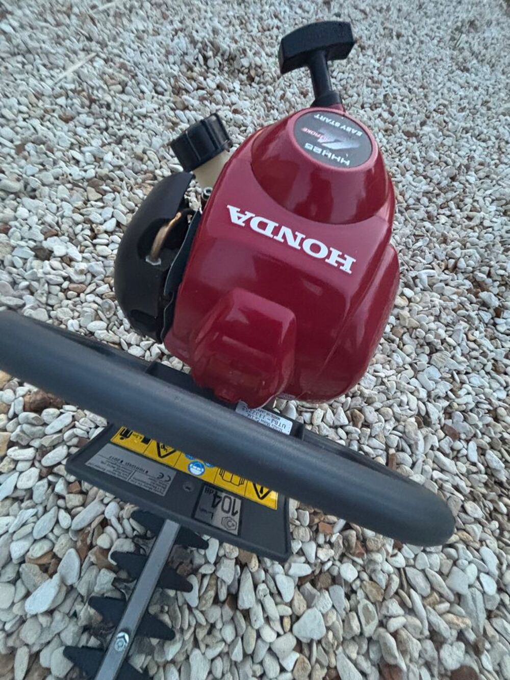  taille-haie thermique Honda HHH25D75 (ESSENCE) Jardin