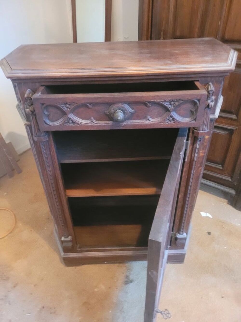 ancien meuble d &eacute;glise Meubles