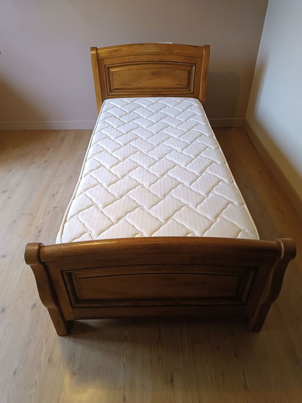 LIT EN BOIS MASSIF 1 PLACE COMPLET SOMIER ET MATELAS Meubles
