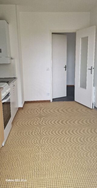  Appartement à louer 3 pièces 70 m²
