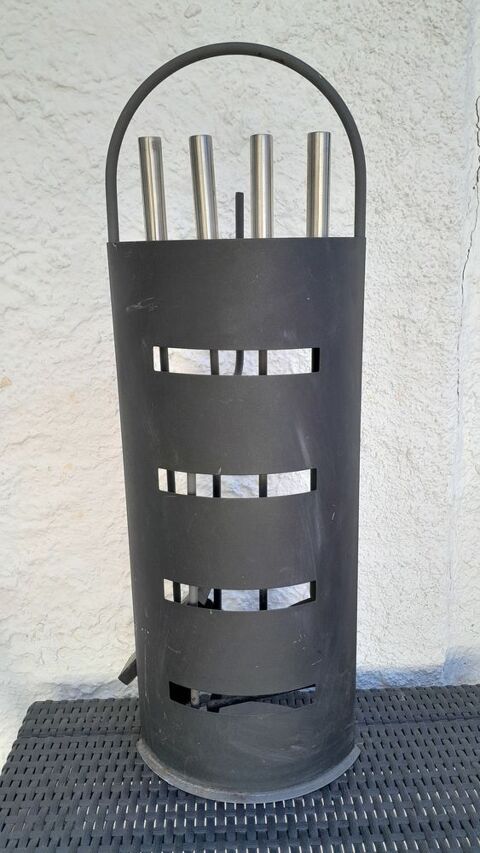 serviteur  barbecue  (2) 15 Marignane (13)