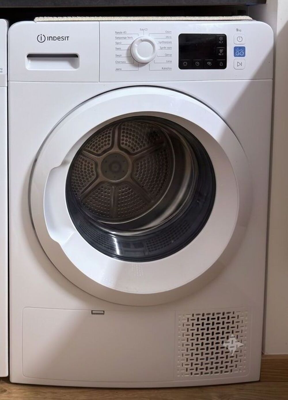 S&egrave;che linge 8kg presque neuve Electroménager