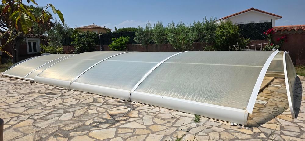 Abri de piscine 10x5m Jardin